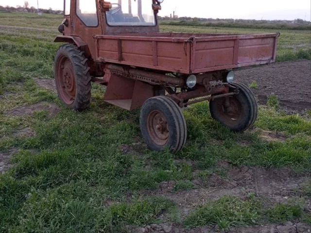 Фото: Продам!!! Цена 150 тыс без торга. Документы есть. Находится Ивановка Херсонская обл. Обращайтесь по номеру Сергей