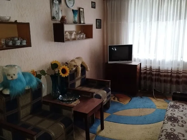 Фото: #Продам 1 комнатную квартиру в Стаханове по улице Олимпийской Южный микрорайон, квартира в жилом состоянии , пластиковые