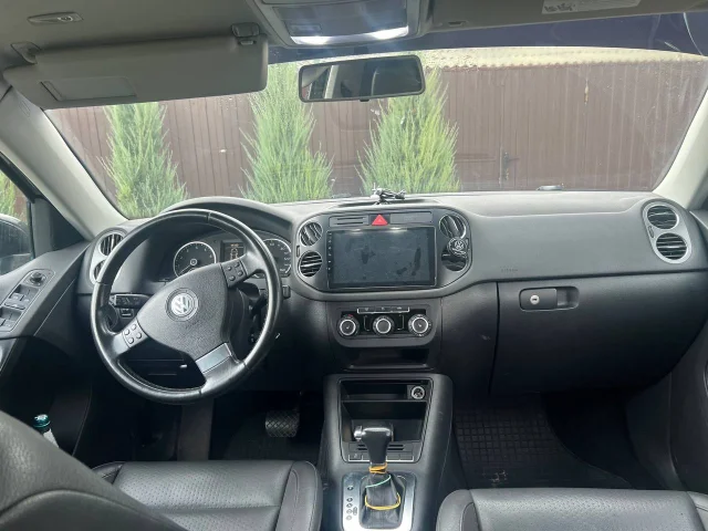 Фото: Продам Volkswagen Tiguan. Рестайлинг 2010 год. Мотор 2.0 TSI (Едет очень хорошо). Пробег245 тыс. Коробка Автомат классич