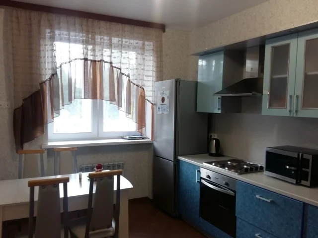 Фото: Сдам 1-к квартиру в г.Макеевка, по ул.Ленина, ориентир магазин "Гастроном". Удобная транспортная развязка, все необходим