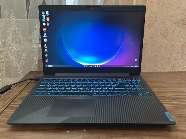 Фото: Продам отличный и достойный игровой ноутбук Lenovo в отличном состоянии, с подсветкой клавиатуры