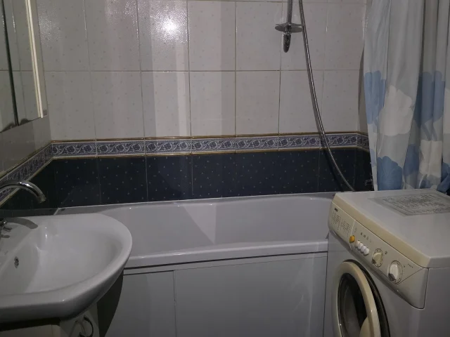 Фото: В аренду предлагается 2-комнатная квартира в Приморском районе, ориентир — УВД города, переулок Днепропетровский, 2 этаж