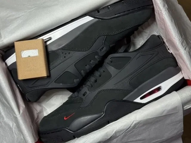 Фото: Продам кроссовки Air Jordan 4 RM