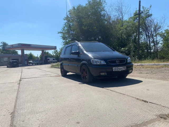 Фото: Добрый день ! Продам Opel Zafira 2002 года , мотор 1.8(работает идеально)не дымит не коптит, масло не расходует пробег 2