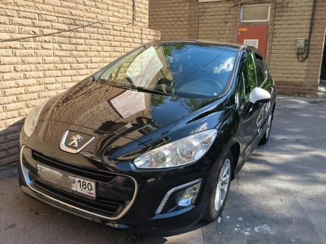 Фото: Peugeot 308 1,6 AT , 2011год