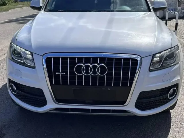 Фото: Продам Audi q5 2009г.в 3.2 fsi. Полная комплектация s line