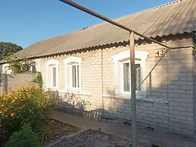 Фото: Продам дом. Куйбышевский район, застанционный. Общая площадь 1408. Газовое отопление, подключен водопровод, окна пластик