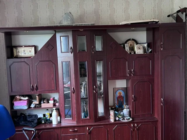 Фото: Стенка в идеальном состоянии, 3,60х2,10м, 10т.руб, восточный, частный сектор