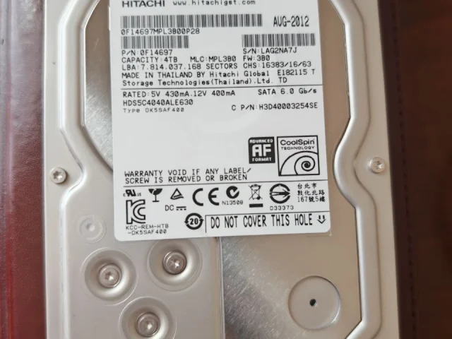 Фото: Жесткий диск Hitachi 4 тб, SATA, 3.5"
