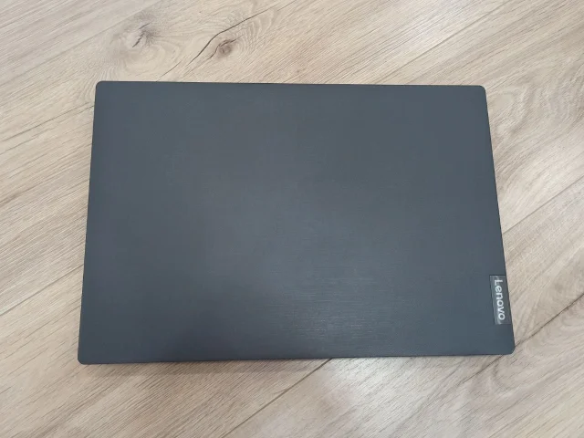Фото: Ноутбук Lenovo V155-15API 15.6" дюймов в отличном состоянии