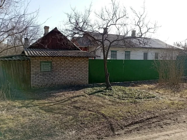 Фото: Горловка!!! Продается пол финского дома район 5-ой шахты, ул.Совхозная, общая площадь 36,7кв.м, 3 комнаты, состояние жил