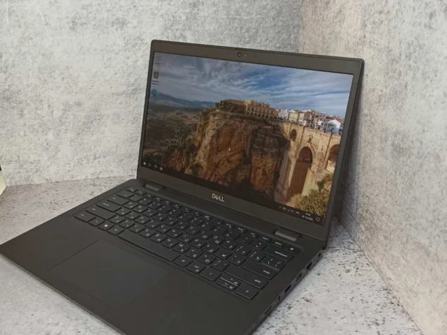 Фото: Ноутбук Dell Latitude 3420, Intel Core i3 1125G4, 8 Gb DDR4, 256 Gb SSD, Intel Graphics UHD