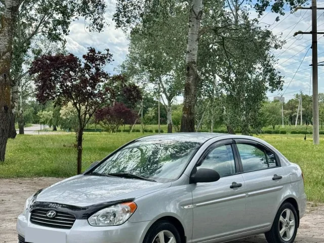 Фото: Hyundai Verna 2008 год, 1.4 двигатель с пробегом 181 800км