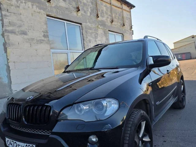 Фото: Продам BMW 2007г. Атмосферный. 3.0 Бенз. Авто местное не РФ!!! Машина долгое время в семье . Я хозяин! По машине сделано