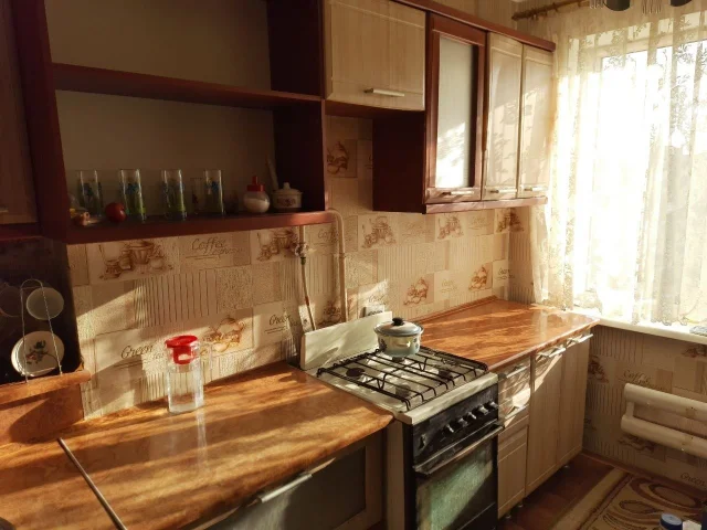 Фото: Сдам 2 к кв ЖМР Восточный 9/9, хорошее месторасположение, все рядом. 15000 руб/ мес