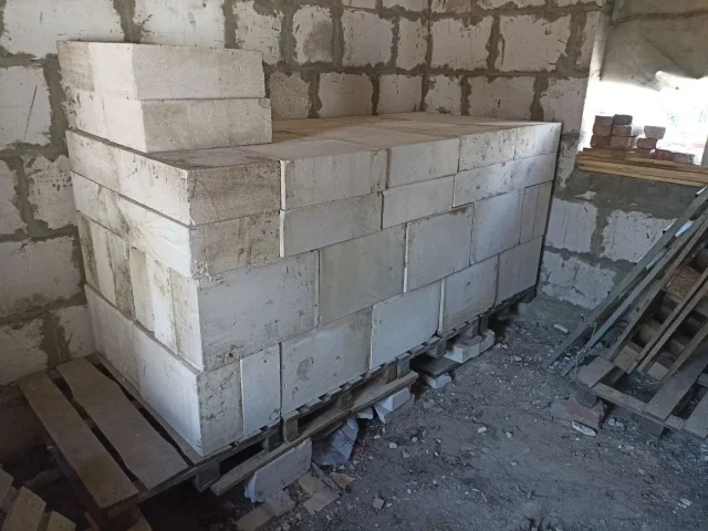Фото: Продам газоблок 20*40*60 - 88 штук по 300₽/шт