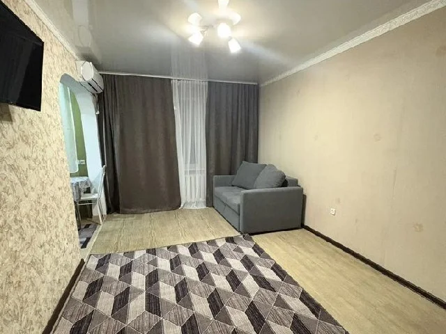 Фото: 🏠 Светлая 2-комнатная квартира на ул. Батищева, Донецк