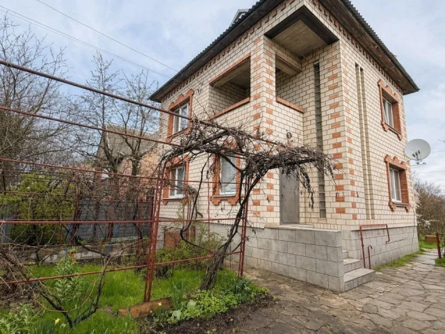 Фото: 🏚 ПРОДАЕТСЯ 2-этажный ДОМ В ЛУГАНСКЕ, 170 м², участок 9 сот