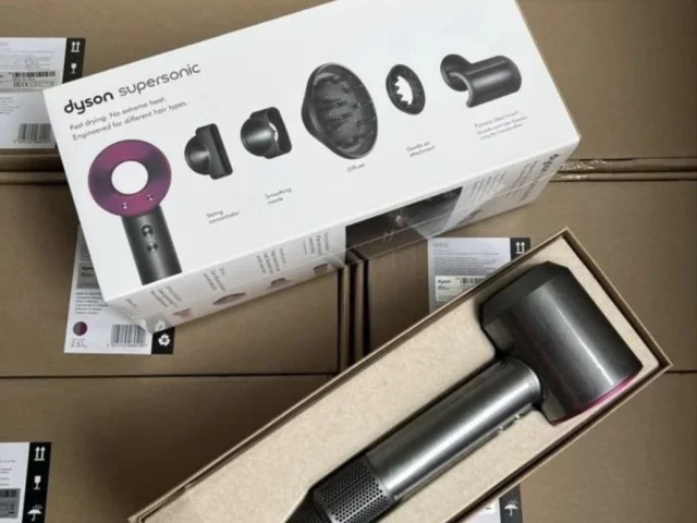 Фото: Фен Dyson Supersonic новый не использовался. Полный комплект: все насадки, коробка