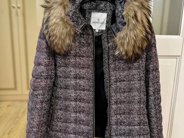 Фото: Продам куртку Moncler 4