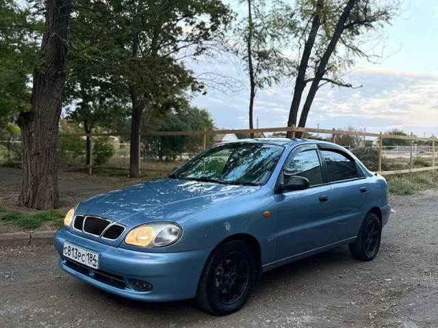 Фото: Продам Daewoo Lanos, состояние близко к идеальному. Мотор 1.6 16v бензин. Кузов без единого рыжика. Дно, пороги, низа дв