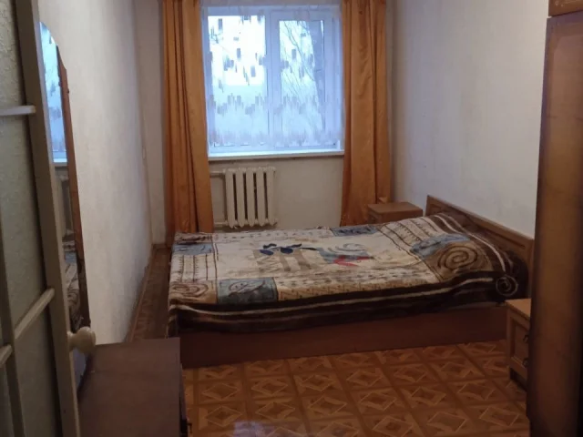 Фото: Сдаётся 2к квартира 4/5 этаж в Ильичевском районе по улице Металлургов, ориентир Нептун. В квартире имеется вся необходи