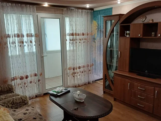 Фото: ❗️ПРОДАЖА❗️Центр Донецка, видовая квартира на Ильича, 79. Кирпичный дом, трешка, 64 квадрата, с ремонтом, мебелью и техн