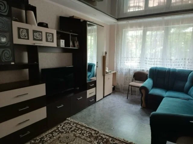 Фото: Продается 3 ком. квартира 1\5 Общ. 63 м² Цена руб