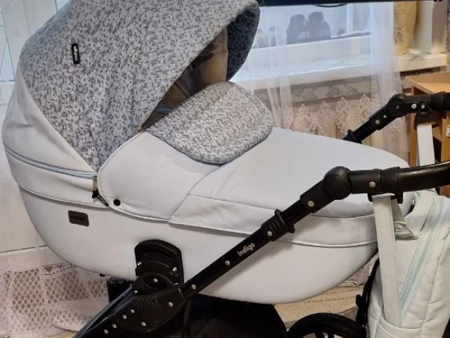 Фото: Продам коляску 2 в 1 Индиго MIO текстиль -экокожа голубого цвета.Коляска после одного ребенка в комплекте москитная сетк