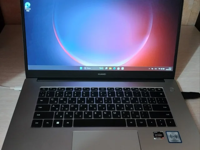 Фото: СРОЧНО ПРОДАМ Ноутбук HUAWEI MATEBOOK D15 [RYZEN 5500U, 16 ОЗУ, 512 SSD M.2, 15.6" IPS] в отличном состоянии, шустрый (г
