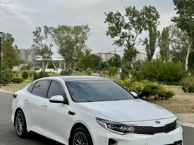 Фото: Kia Optima GT Line 2017 года, 2.4 бензин, автомат