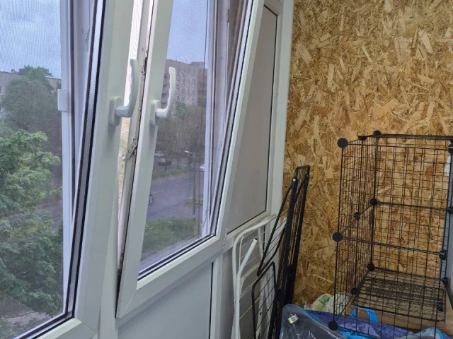 Фото: Продам в г.Мелитополе 3кв.поул.Гагарина(центр Н.М.).Квартира расположена на 4/9.Большие раздельные комнаты.Ванная и туал
