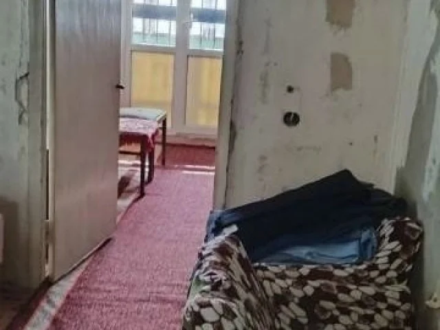 Фото: Продам 3-х ком.квартиру ул. 40 лет Украины д. 56, 1/5, не угловая, окна пластик, на окнах решетки, высокий цоколь, больш