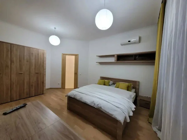 Фото: Сдам 3-к квартиру, 150 м², в престижной новостройке