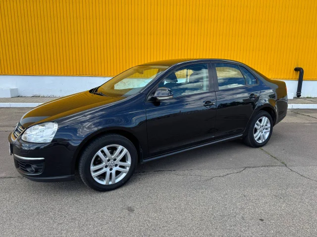 Фото: ПродамVolkswagen Jetta 2010,рестайлинг,1.6,16V,106 сил,механика,родной пробег 212 тысяч,простой и надежный двигатель BSE