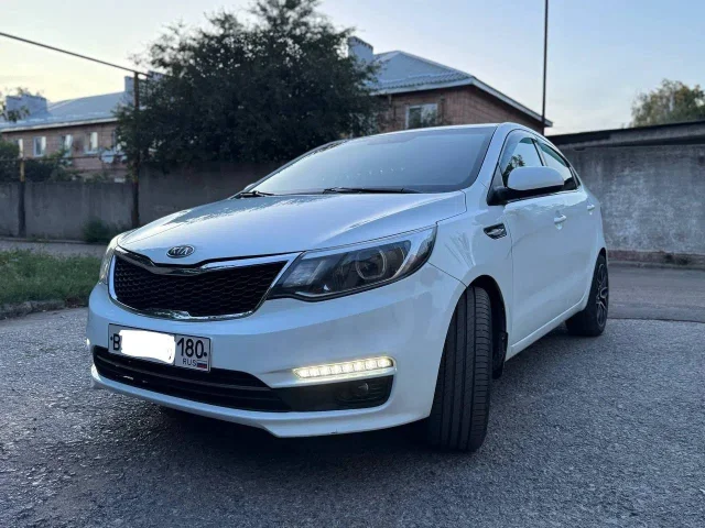 Фото: KIA RIO III (РЕСТАЙЛИНГ) 2015 | 1.6 6-АКПП 🖤