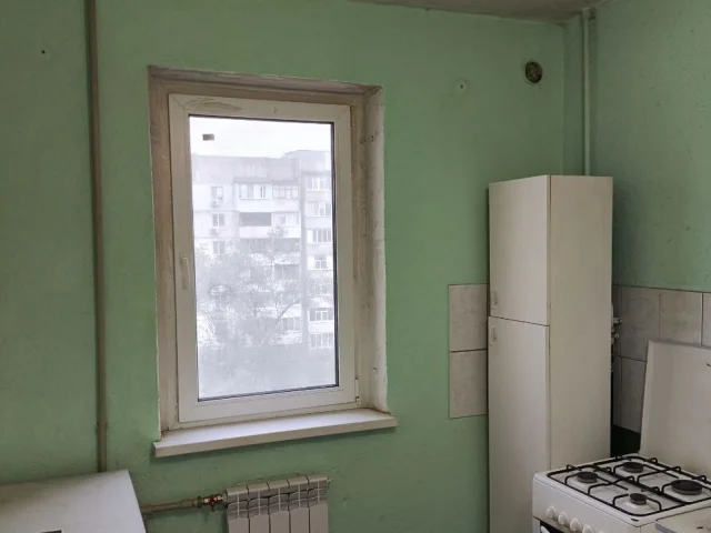 Фото: В продаже 3 х комнатная квартира, на кв. Ленинского Комсомола г. Луганск, состояние квартиры под ремонт, установлены пла