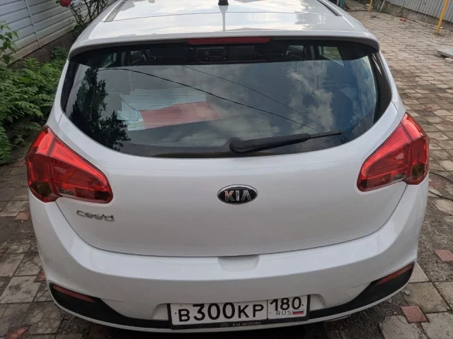 Фото: Продам срочно kia ceed jd 2014 года, с пробегом 186000. По авто вопросов нет, все работает, ничего делать не нужно. Жидк