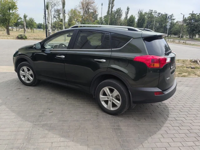 Фото: Toyota RAV4 2.0 год-2013 автомат, пробег 197-тыс, цена-1м.150₽ машина каждый день в эксплуатации, ходовая часть в идеале