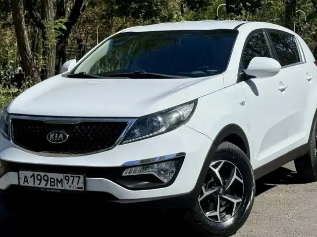 Фото: Продам KIA SPORTAGE 2015 год с мотором 2.0 бензин на классическом автомате на красивых дисках с новай резиной мотор рабо