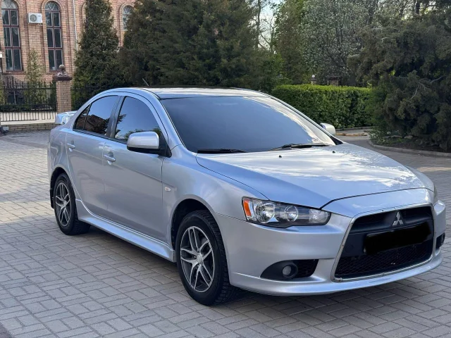 Фото: Mitsubishi Lancer