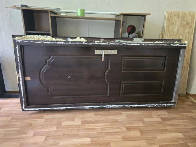 Фото: Продаю входную дверь