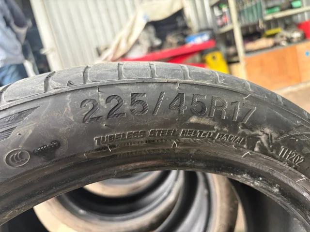 Фото: Летняя резина Triangle Effex Sport 225/45 R17