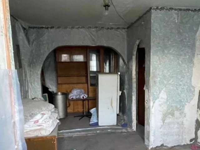 Фото: ‼️Продам ‼️ Горловка ‼️ 🔥 1ком.кв-ру на 5м квартале по ул. Малыныча 41 (Малосемейка) 4/9. Состояние-полностью под ремонт