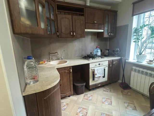 Фото: Продам 2 ком. кв. Буденновский район, Донской, улица Независимости, 1 эт. Решетки