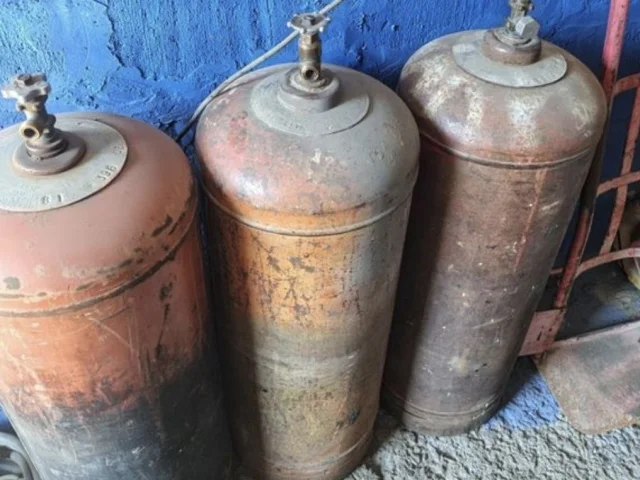 Фото: ПРОДАМ ГАЗОВЫЕ БАЛОНЫ Б/У , цена 4000р. Штука