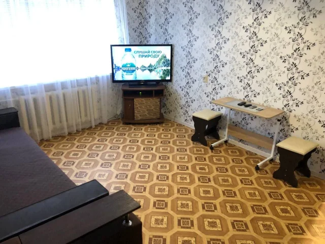 Фото: Сдам 1ком.кв посуточно в районе Кирова 2000р