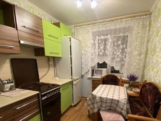 Фото: Сдаю двухкомнатную квартиру в Ворошиловском районе Донецка, ориентир библиотека им. Крупской