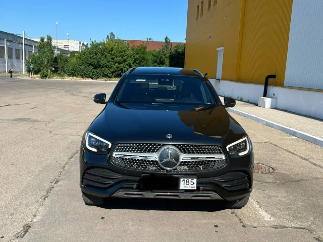 Фото: Mercedes-Benz GLC 300 4MATIC