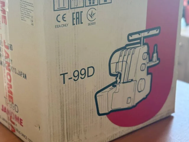 Фото: Оверлок Janome T-99D. 25000₽
